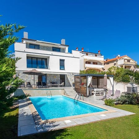 Sun & Sea Villa Kornic Exterior photo