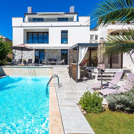 Sun & Sea Villa Kornic Exterior photo