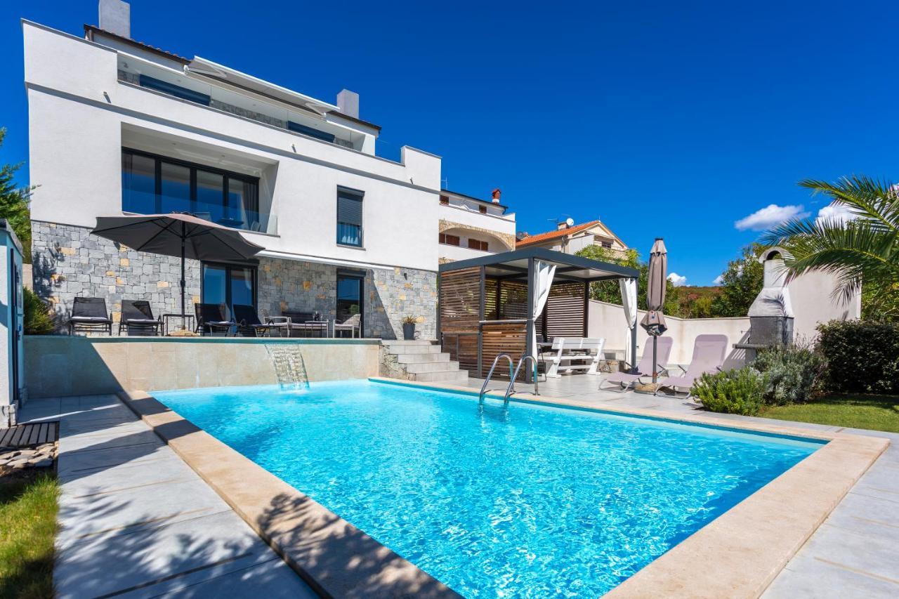 Sun & Sea Villa Kornic Exterior photo