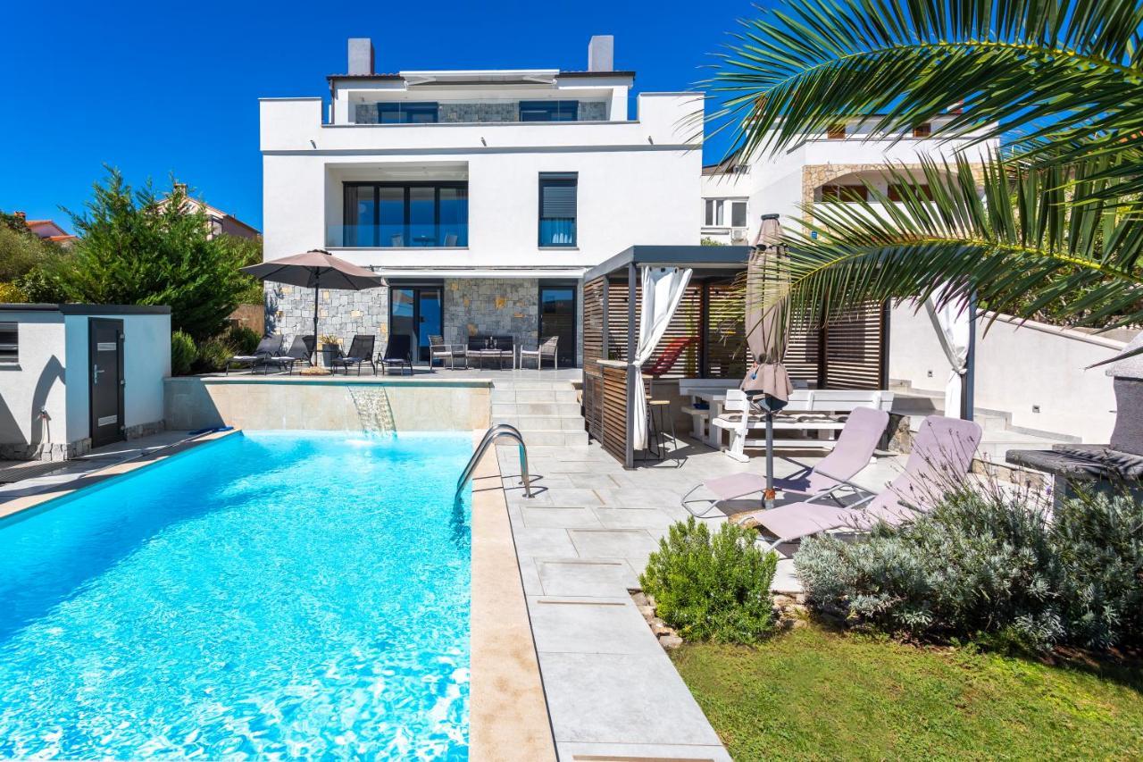 Sun & Sea Villa Kornic Exterior photo