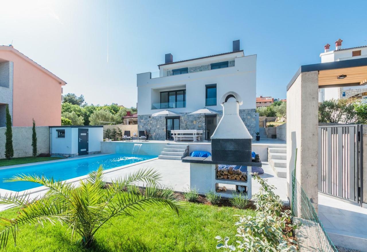 Sun & Sea Villa Kornic Exterior photo