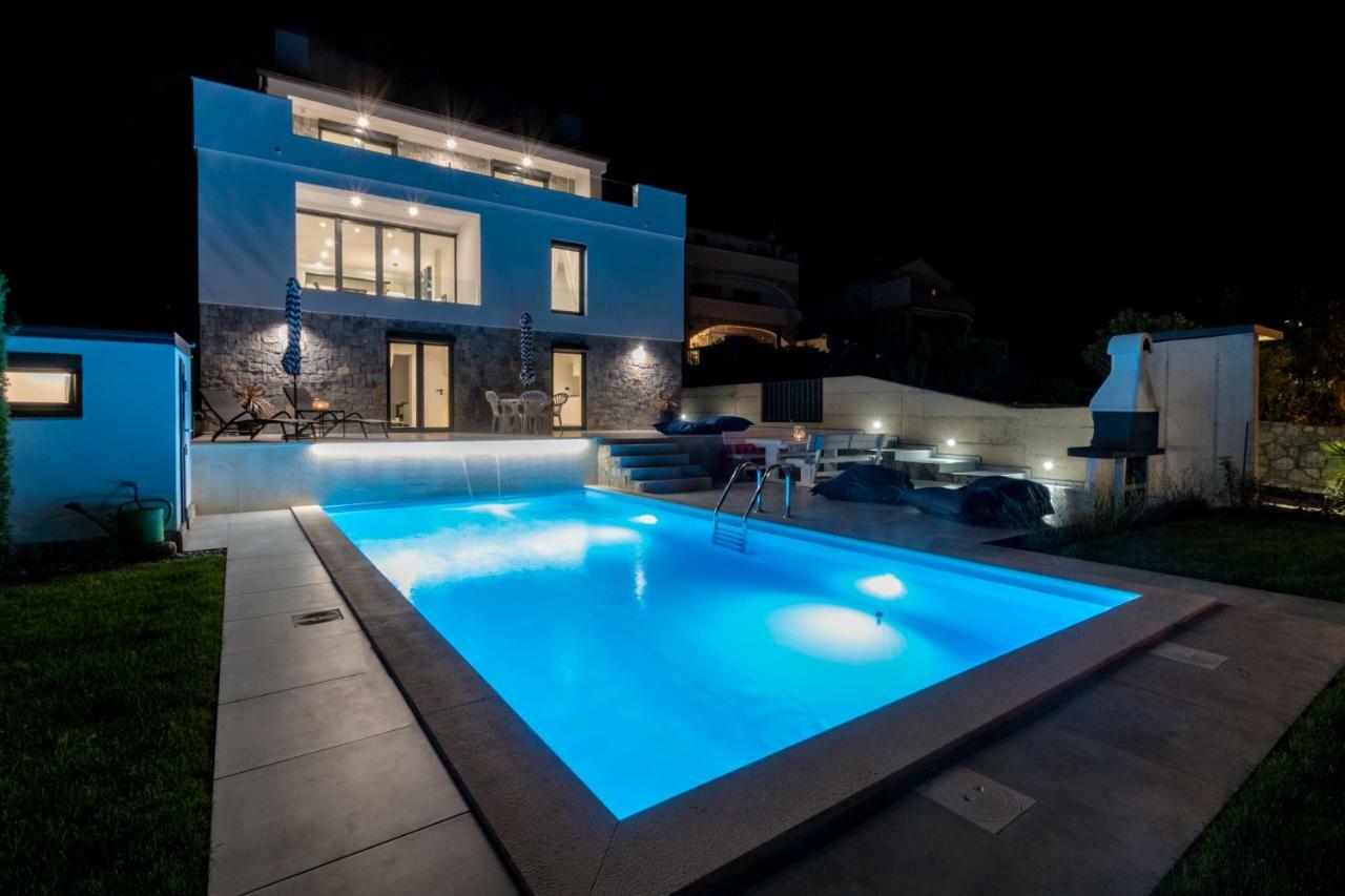 Sun & Sea Villa Kornic Exterior photo