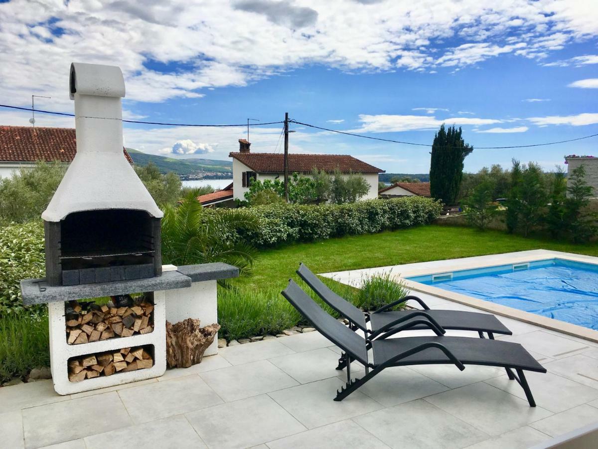 Sun & Sea Villa Kornic Exterior photo