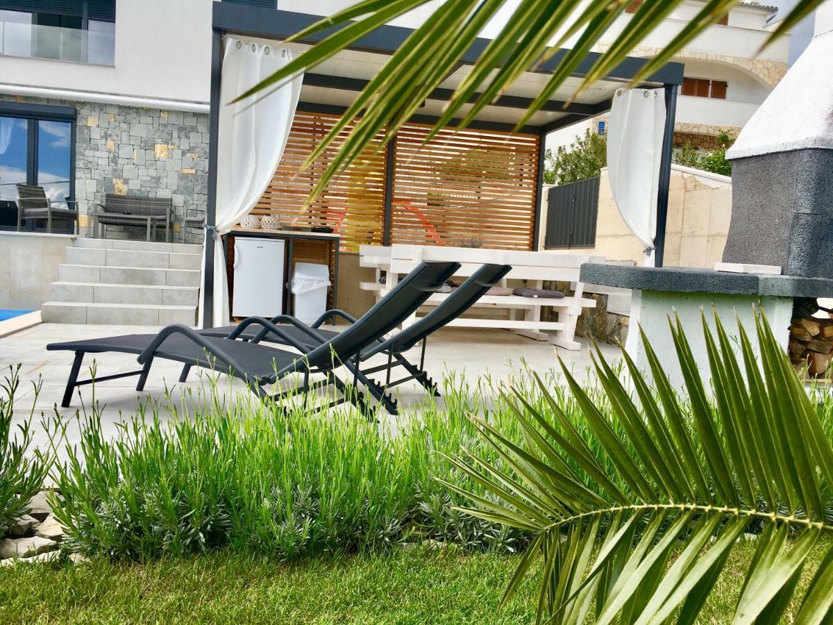 Sun & Sea Villa Kornic Exterior photo